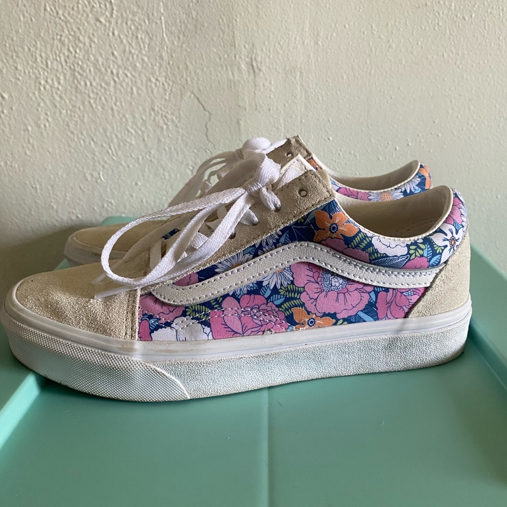 Vans Old Skool Women’s size 7.5